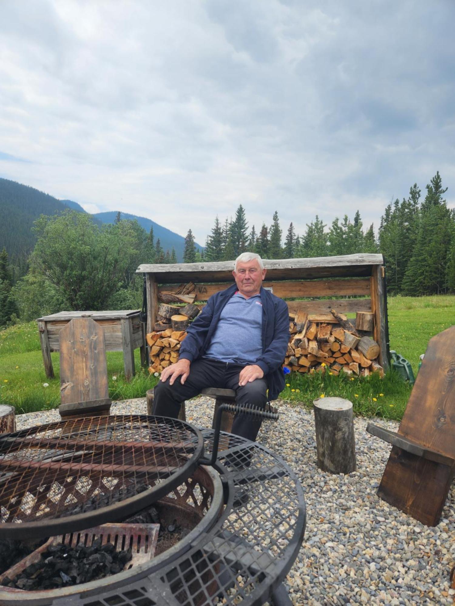Rocky Mountain Escape Dome & Log Cabin Rentals - Rock Lake Rock Lake Lodge Provincial Park Ngoại thất bức ảnh